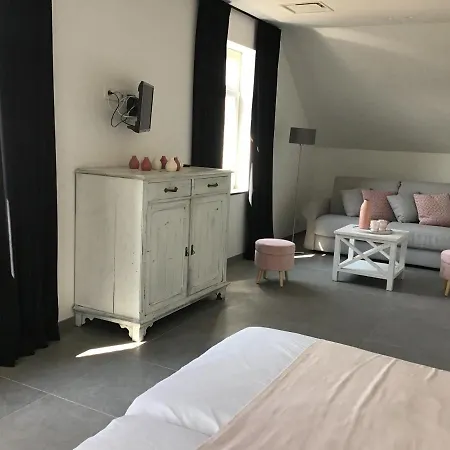 Au Bord De La Foret Отель типа 