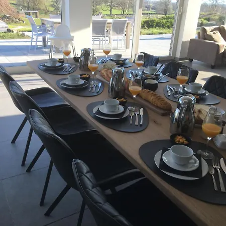 Au Bord De La Foret Couleuvre