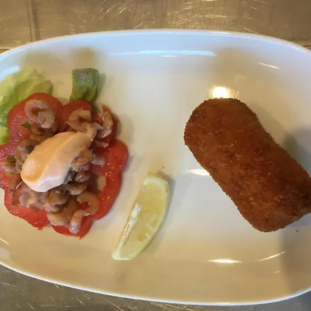 Au Bord De La Foret Couleuvre