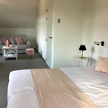 Au Bord De La Foret Bed & Breakfast
